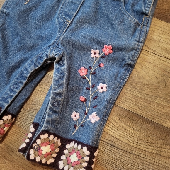Vintage Denim Floral Embroidered Crochet Hem Heart Strap Overalls Size 6-9M - Picture 3 of 8